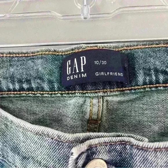 Gap Denim Girlfriend Mid rise Distressed Jeans size 10/30 - Picture 3 of 9